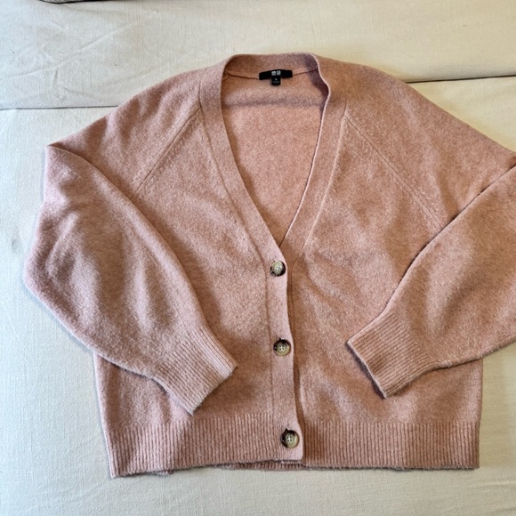 Uniqlo Sweaters - Uniqlo Soft Pink Women's Cardigan Sweater